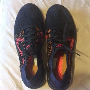 Nike free run flyknits